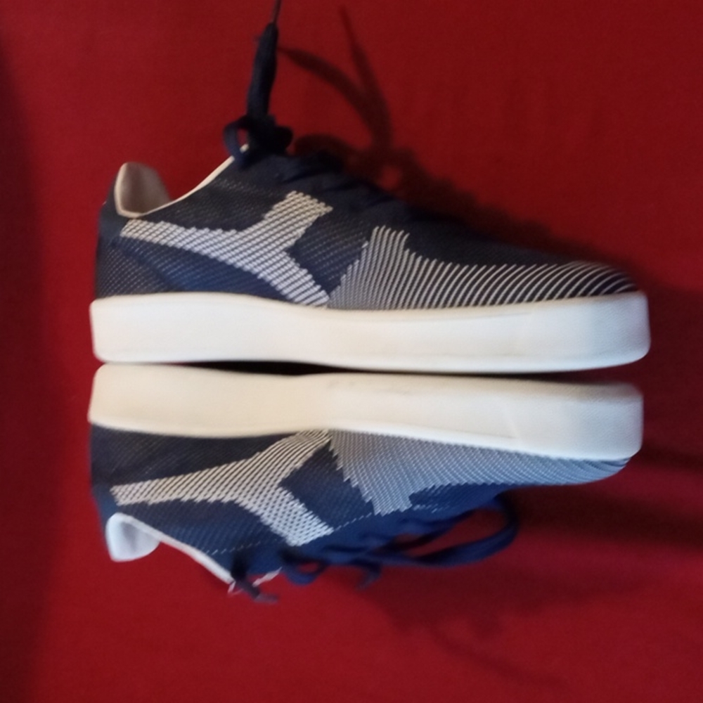 DIADORA'S. - Picture 2 of 4